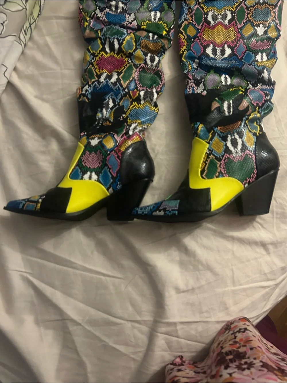 Gorgeous Statement Multicolor Snake-Print Slouchy Western over the knee boots.👢